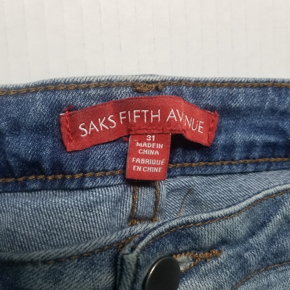 SAKS FIFTH AVENUE WOMEN'S RELAXED CROP DISTRESSED HUMMINGBIRD JEANS SIZE 31 - Picture 3 of 16